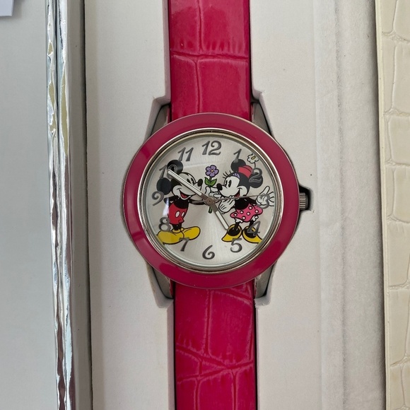 RARE Disney Mickey & Minnie Watch Set - Five Changeable Bands and Bezels